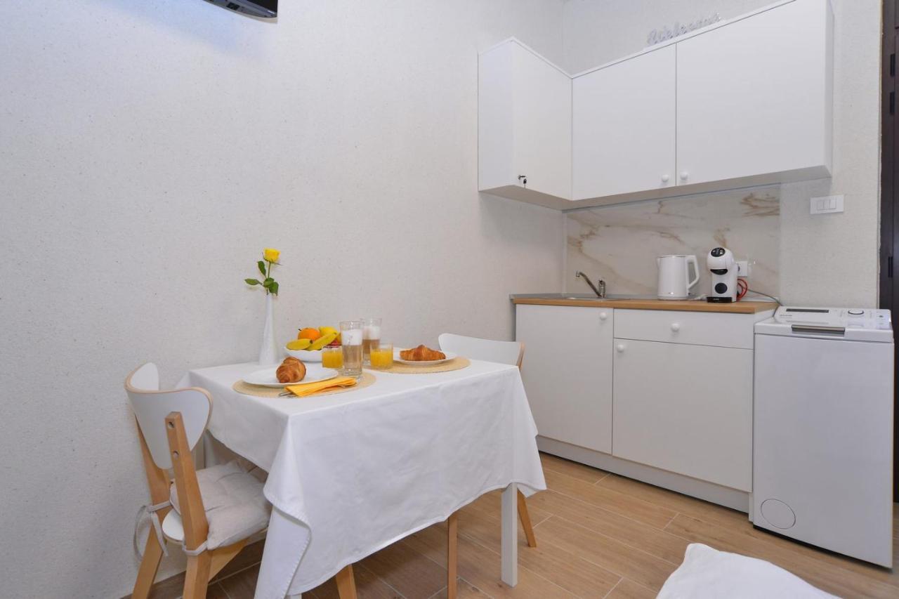 Md Studio Apartman Rijeka Eksteriør billede